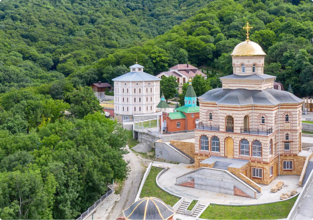 Пятигорск женский монастырь. Свято-георгиевский женский монастырь кисловодск. Свято-георгиевский монастырь ессентуки эльбрус. Женский монастырь в ессентуках. Мужской монастырь пятигорск бештау.